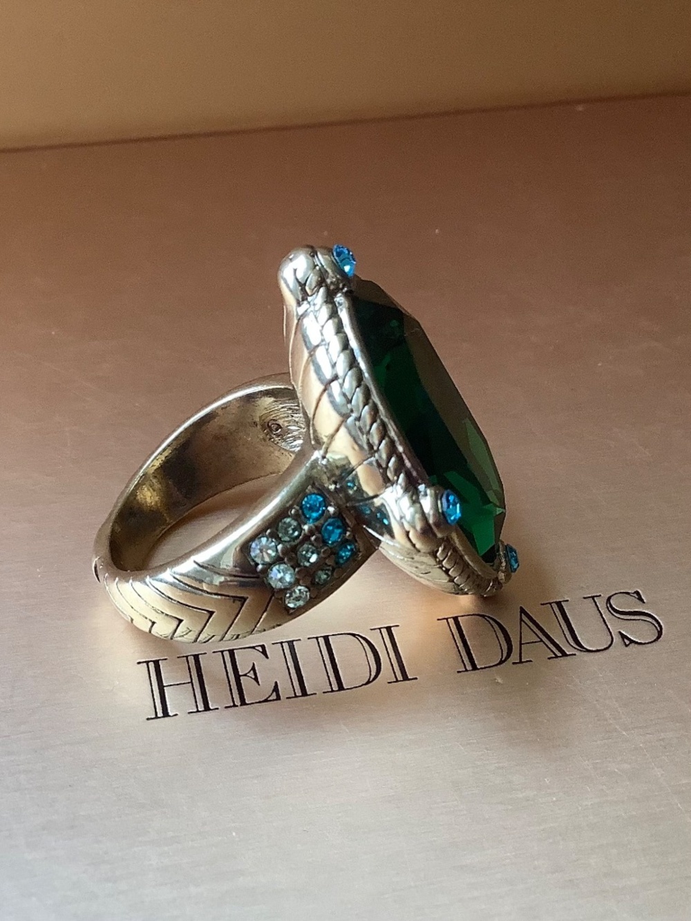 Heidi Daus Suit Yourself Erinite Green Crystal Statement Ring SZ 9 - Picture 6 of 8